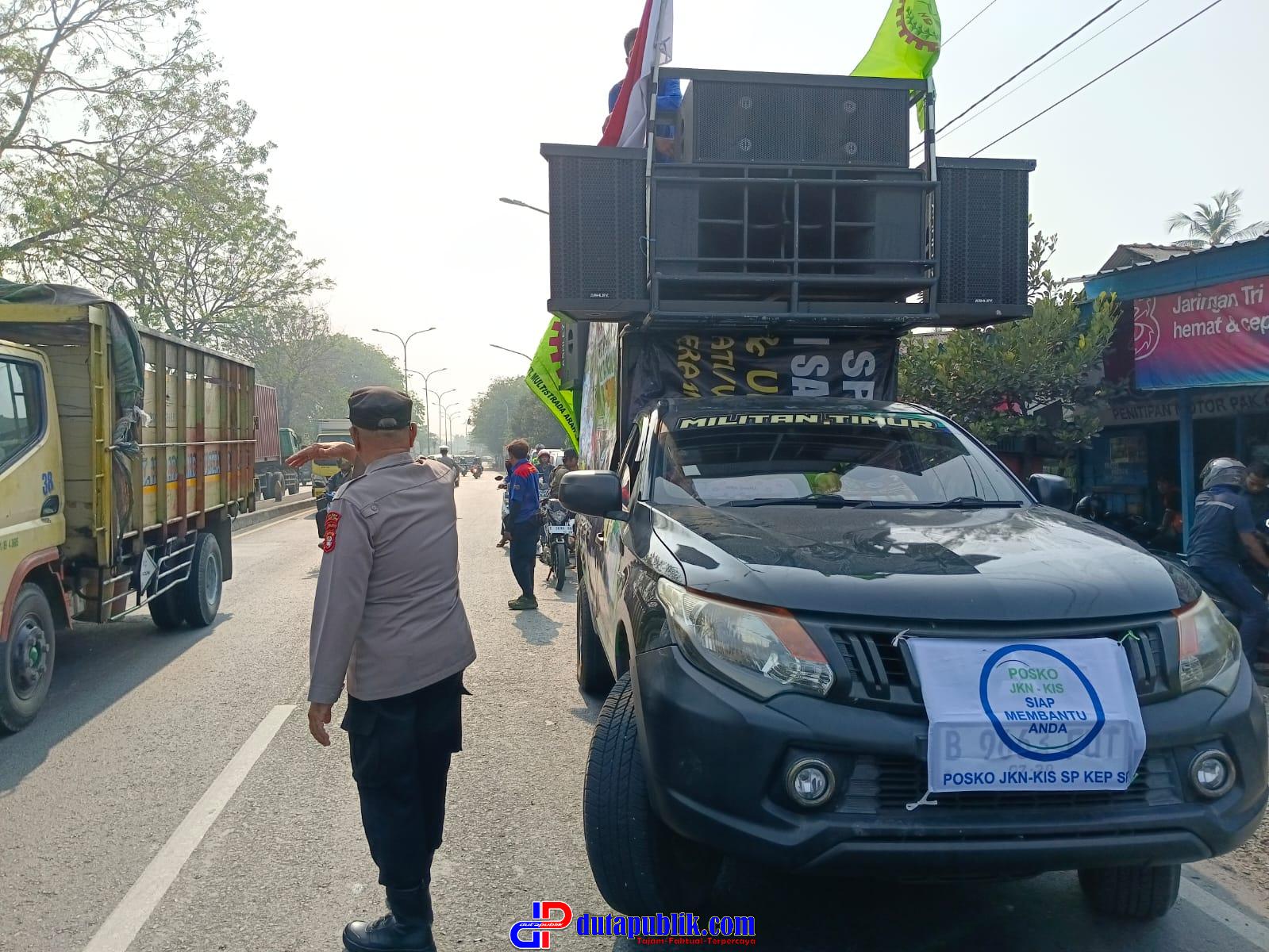 Kapolsek Cikarang Timur Pimpin Pengamanan Keberangkatan Buruh FSPMI dan SPSI Multistrada Menuju Aksi di Pemkab Bekasi IMG-20250925-WA0193