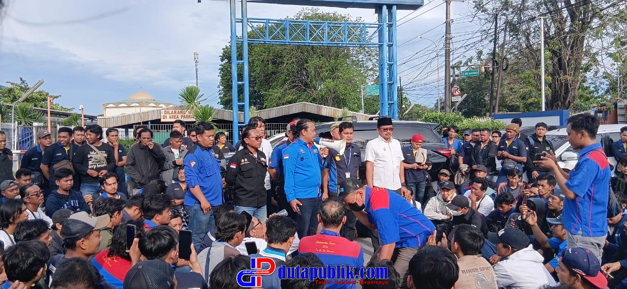 Kapolsek Cikarang Timur Dampingi Wamenaker RI Kunjungi PT Multistrada Arah Sarana, Bahas Solusi PHK dan Efisiensi Perusahaan IMG-20251106-WA0096